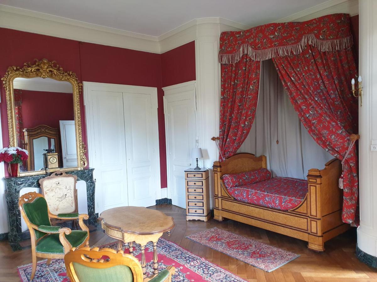 Chateau De Saint Bonnet Les Oules エクステリア 写真