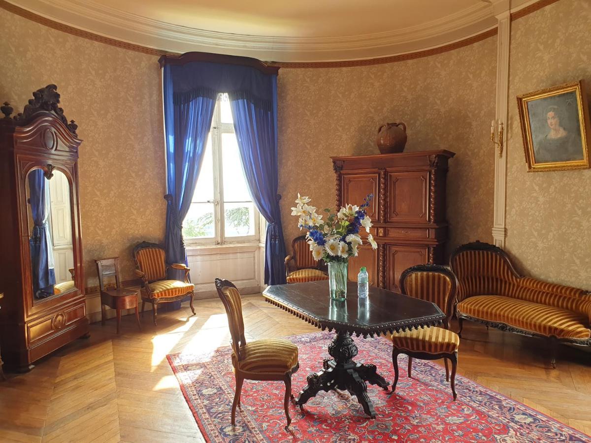 Chateau De Saint Bonnet Les Oules エクステリア 写真